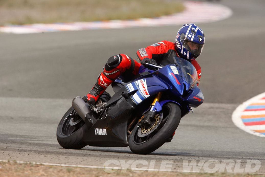 Avon 3D Ultra Radial Tires Testing New Sportbike Tires at Almeria