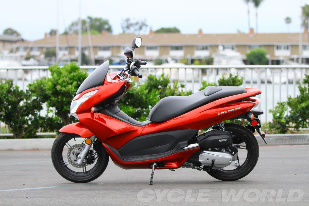 2013 Honda PCX150 First Ride Review Scooter Reviews Cycle World