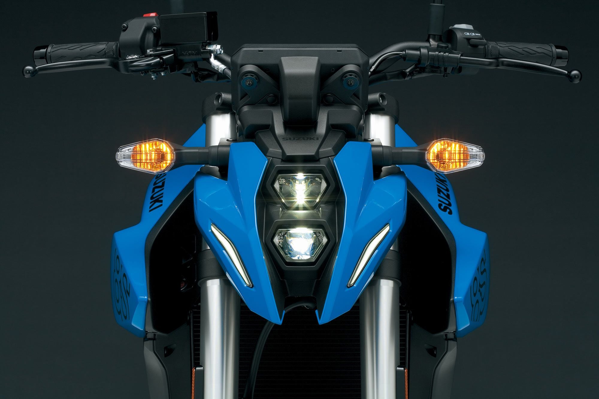 The GSX-8S features styling similar to its big sibling, the GSX-S1000.