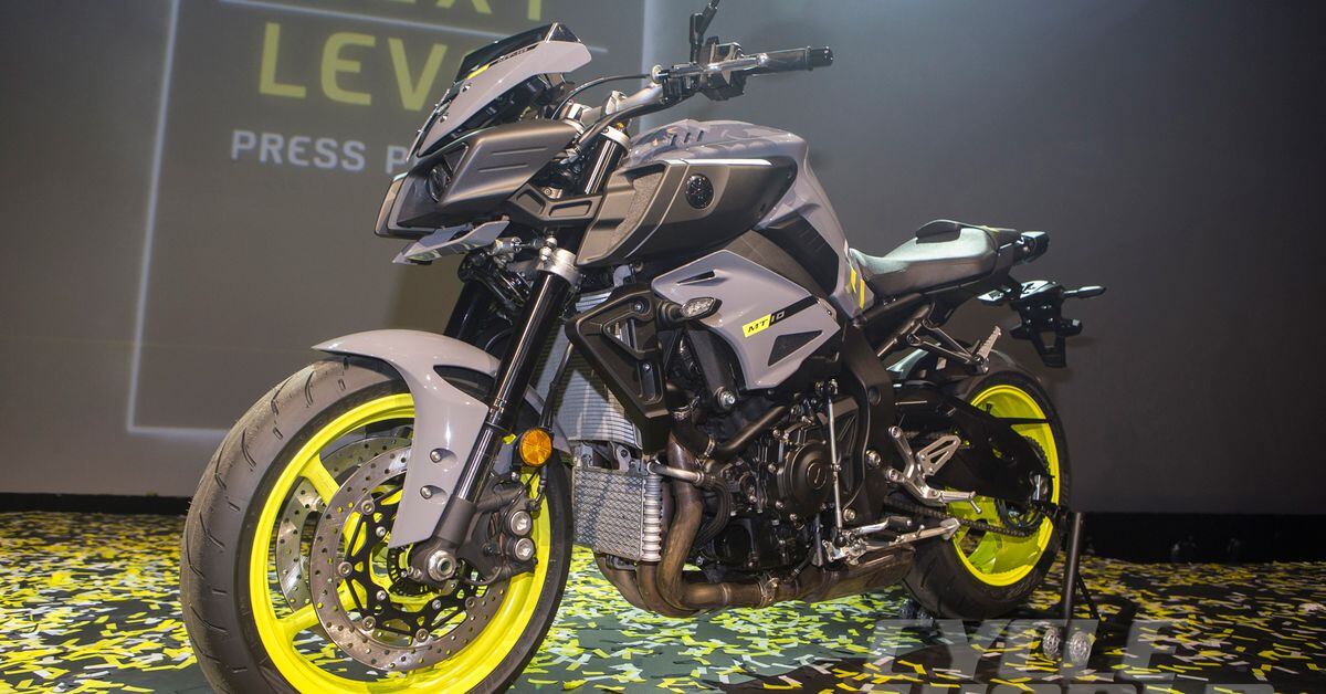 2016 Yamaha MT-10 Naked R1 Superbike Motorcycle Review 