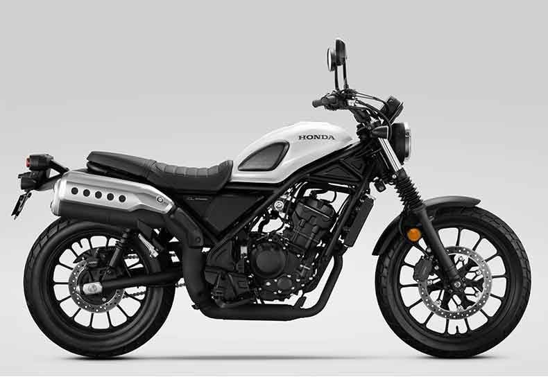 The more standard roadster version of the CL300.