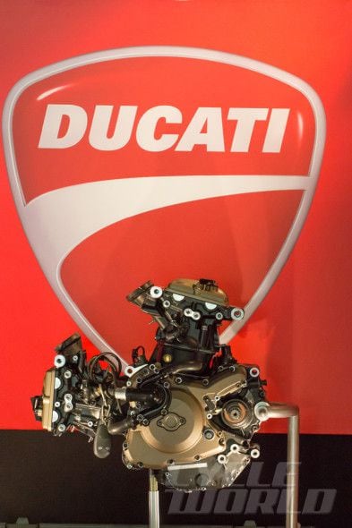 Technical Analysis Ducati S 1 Desmo 8 Valve Testastretta Engine Cycle World