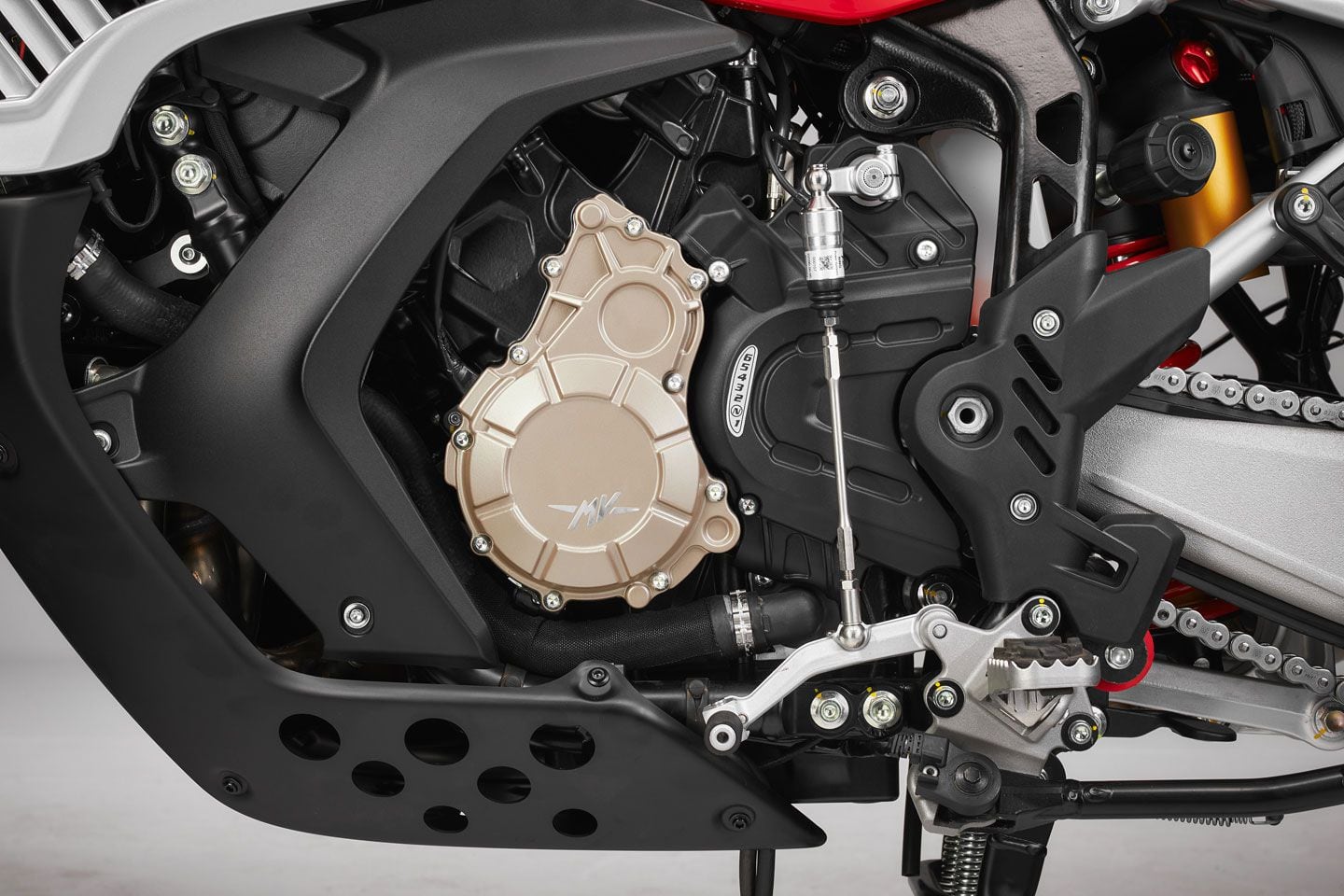 The Enduro Veloce comes standard with an up/down quickshifter.