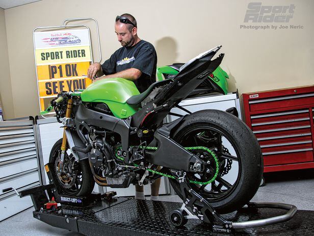 Kawasaki ZX 6R Racebike Build Cycle World