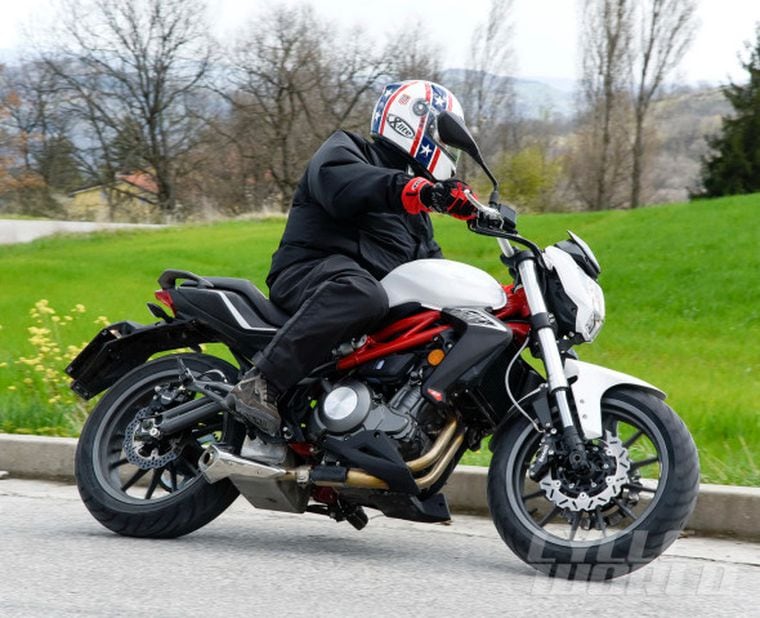 2015 Benelli Bn 302 First Ride Motorcycle Review Photos