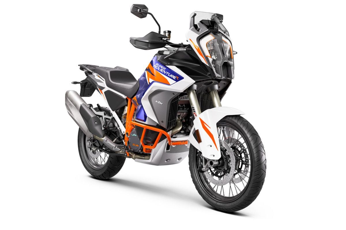 2021 2022 KTM 1290 Super Adventure R Buyer s Guide Specs Photos