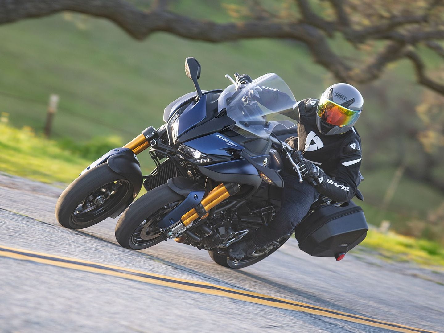 РњРѕС‚РѕС†РёРєР» Yamaha Niken