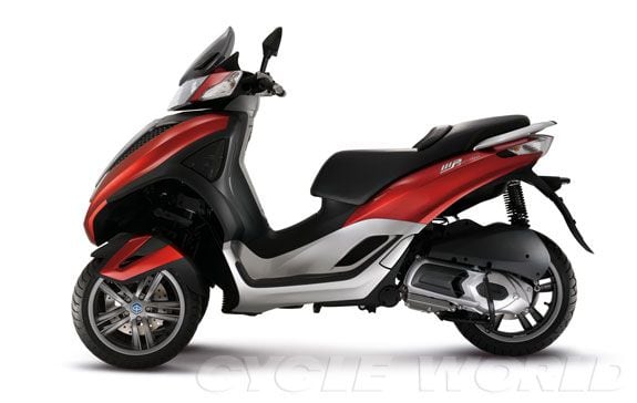Groot Gelach pion Piaggio MP3 Yourban 300 i.e. Review- Piaggio MP3 Scooter First Rides |  Cycle World