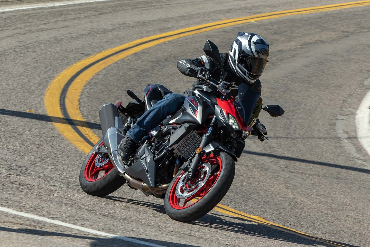 Kawasaki’s Z500 is the successor to the Z400. For 2024, the platform receives a larger engine and new styling.
