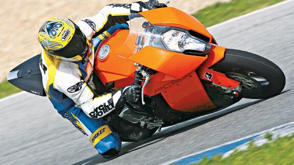 Bridgestone Battlax BT-016 Tires- Cycle World Product Evaluation