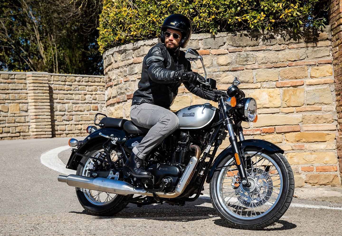 Although it’s been knocking around in Europe for years, the retrofied Benelli Imperiale 400 appears in the US lineup for the first time in 2024.