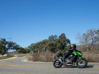 カメオ 2019 Kawasaki Z400 First Ride Review | Cycle World