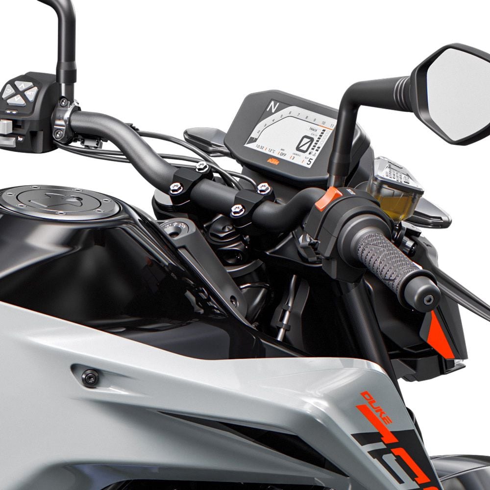 The 790 Duke’s 5-inch TFT display. Notice the very traditional KTM switchgear, which enables the rider to easily navigate menus.