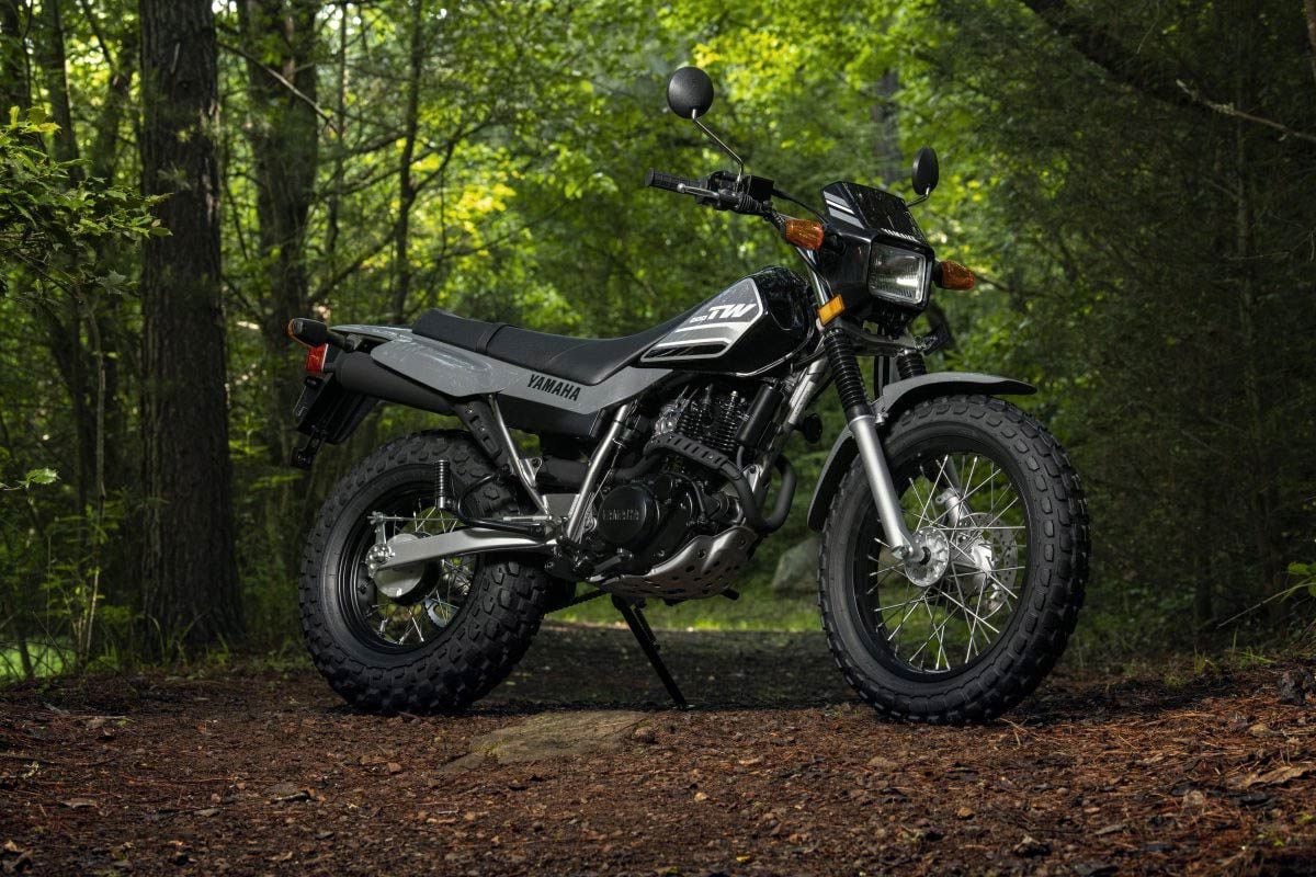 Yamaha refers to the TW200 as the do-it-all dual sport. Highlights include a low seat height, relaxed ergonomics, and rugged durability.