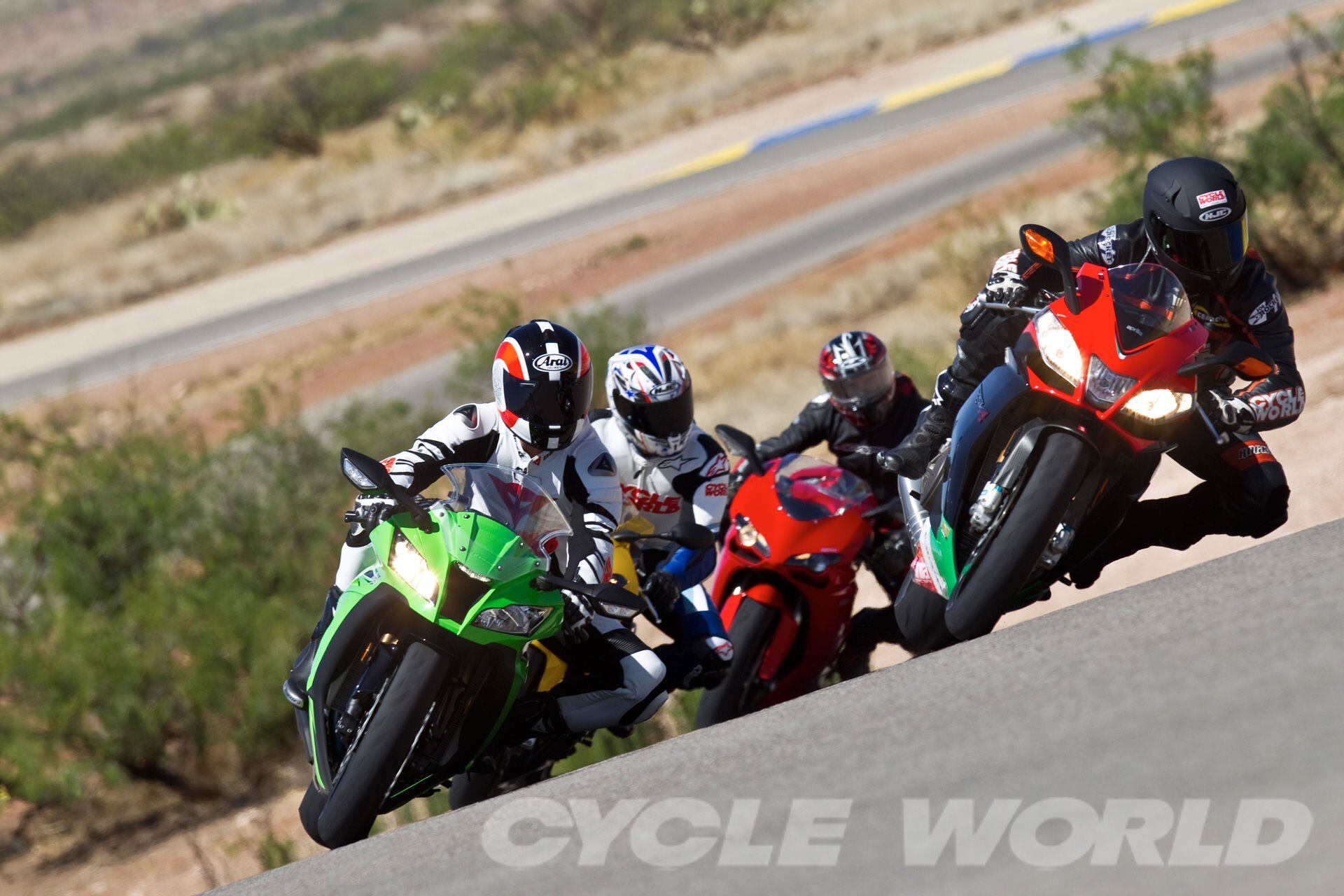 Aprilia RSV4 Factory APRC SE- BMW S1000RR- Ducati 1198- Kawasaki