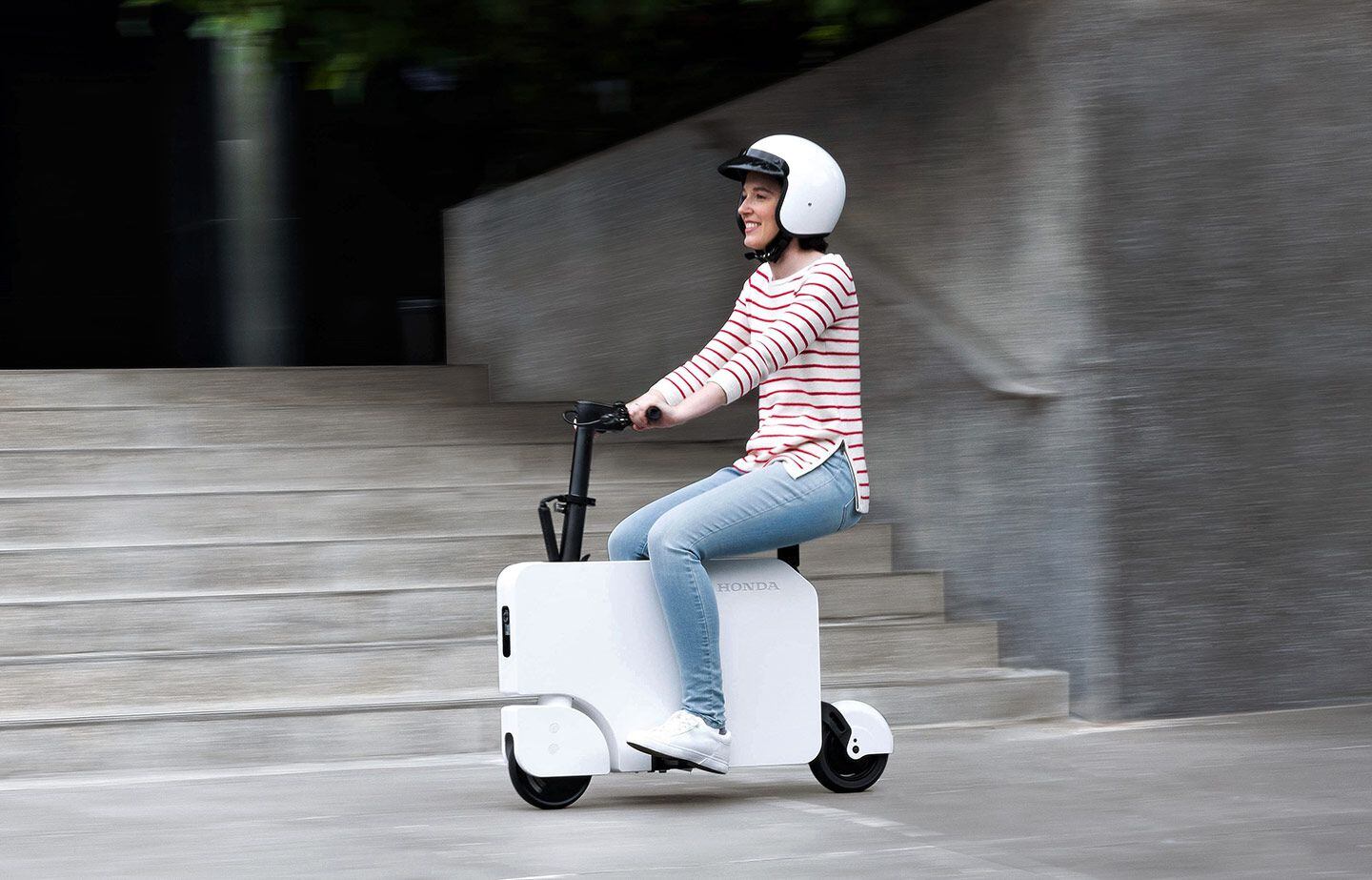 Technically the Motocompacto is classed as an electric scooter.