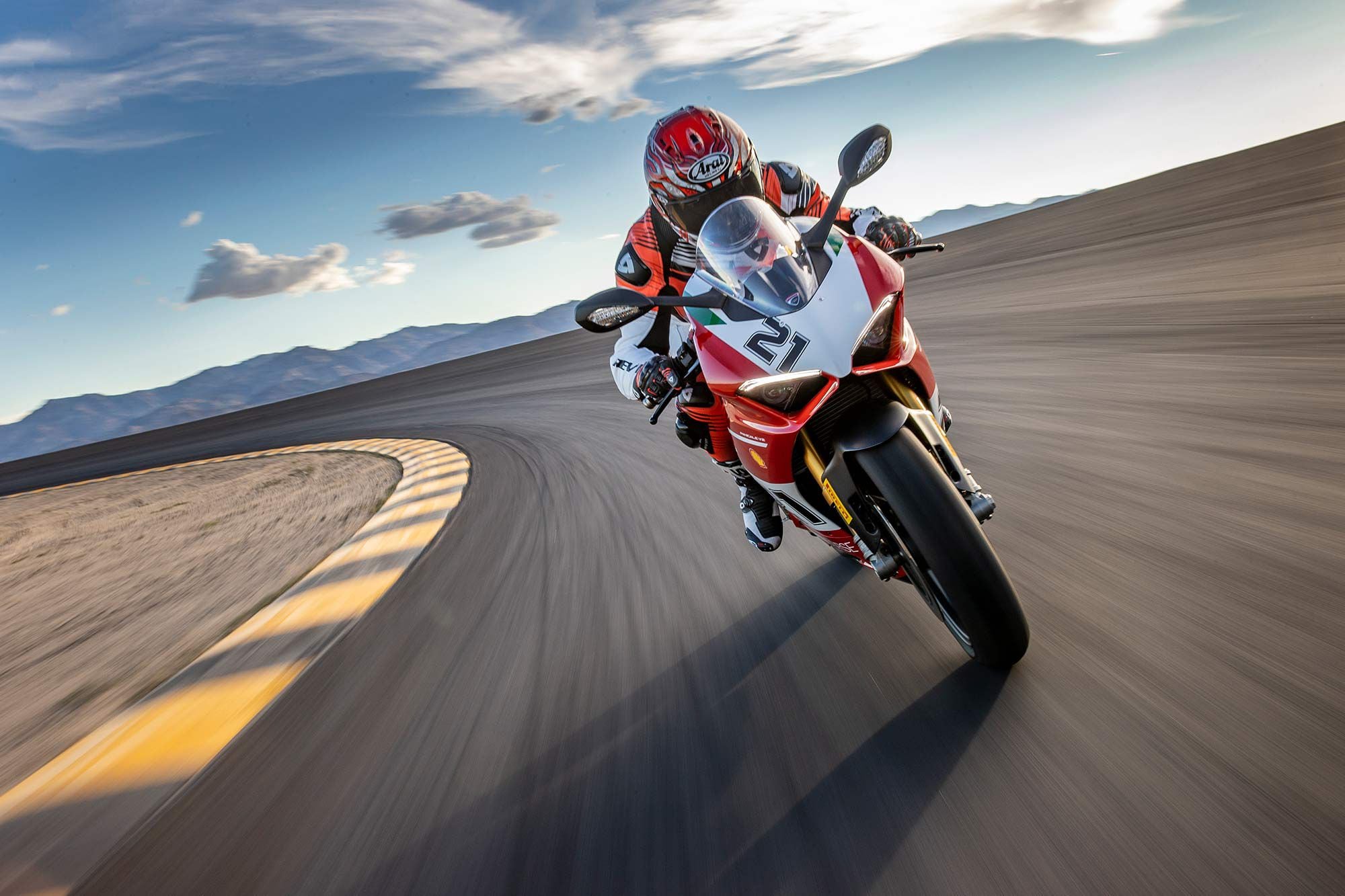 2023 Ducati Panigale V2 Bayliss.