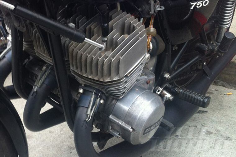 2 stroke motorbike engine