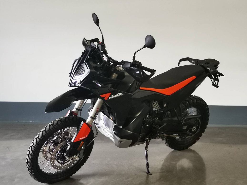 Duke 790 adventure online