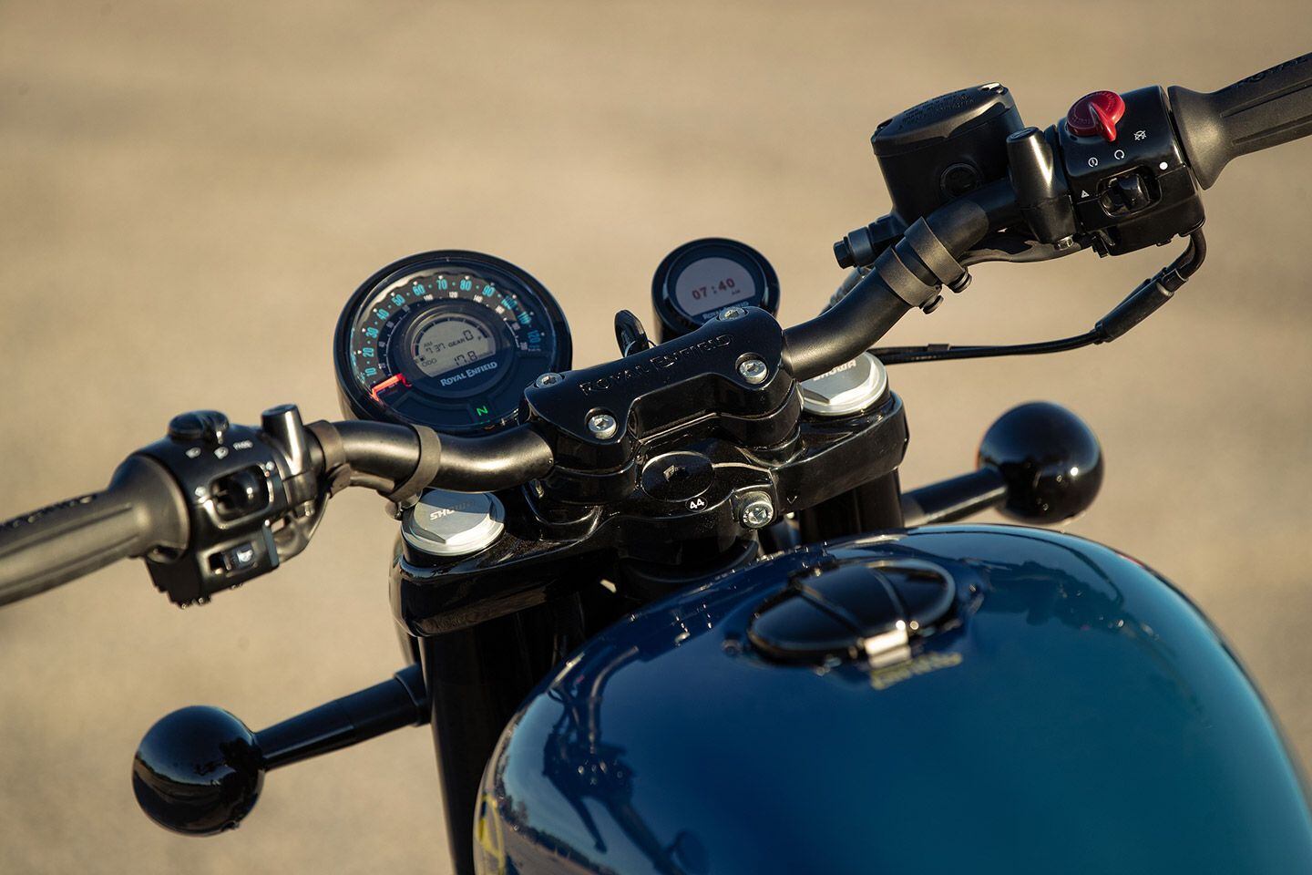Worried about excessive screen time? The Shotgun’s minimal instrument layout will cure that; all you get is an analog speedo with inset LCD display for basic functions. Tripper navigation unit is on the right.