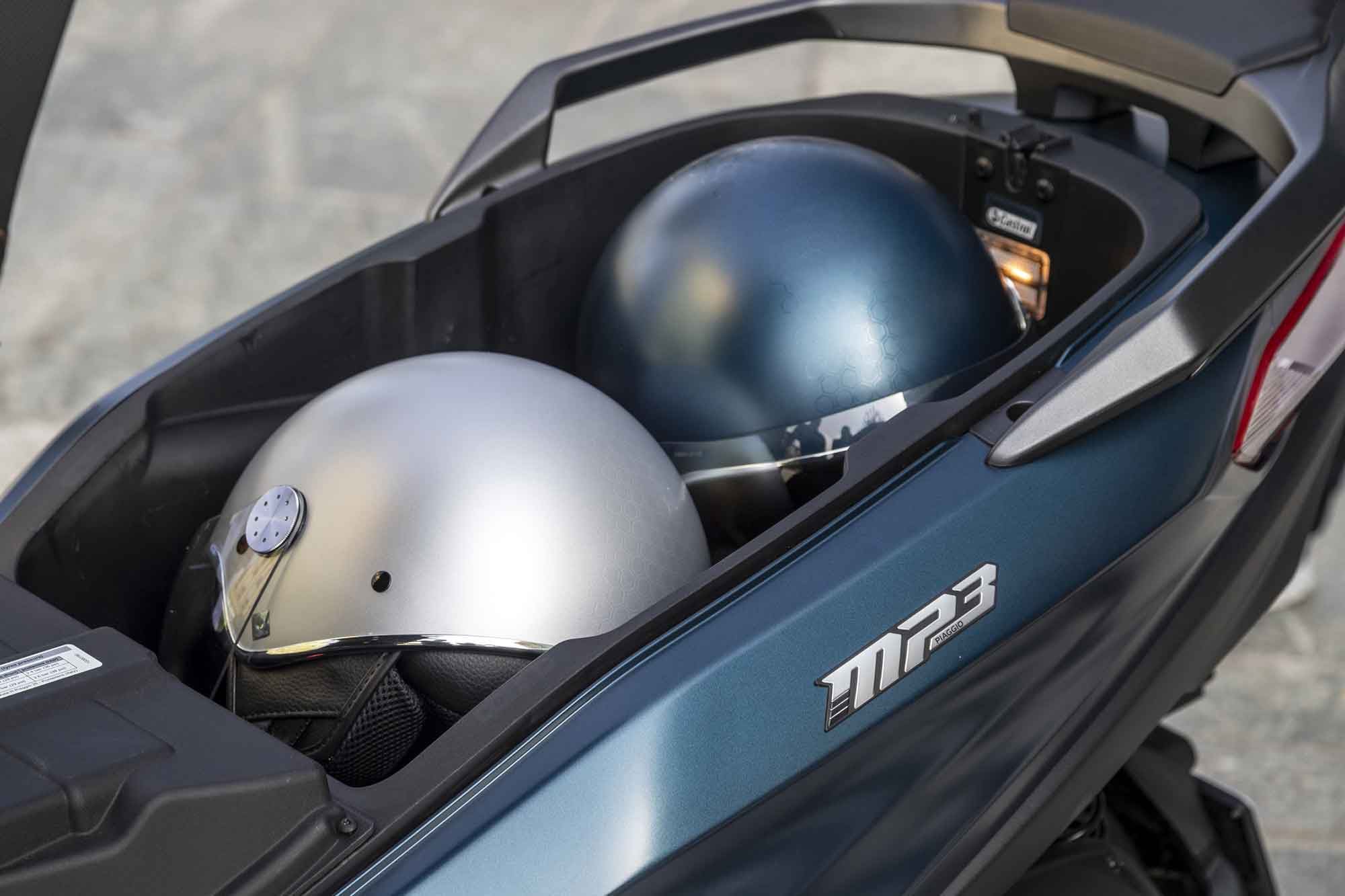 Also fitting with the GT scooter concept, the MP3 offers excellent integrated storage under the seat.