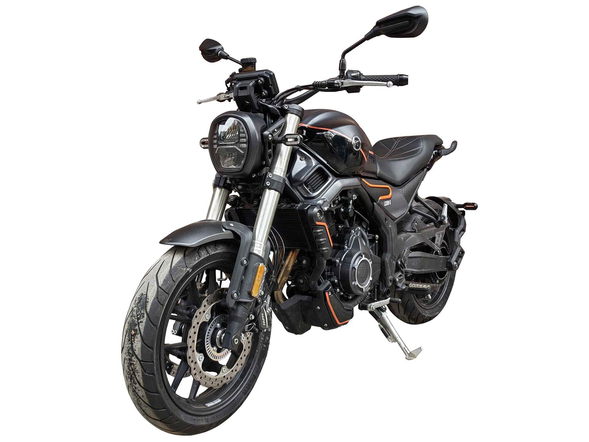 The 525AC roadster also receives the same uprated engine with increased power and new exhaust, but keeps the same retro style as its 500AC predecessor.