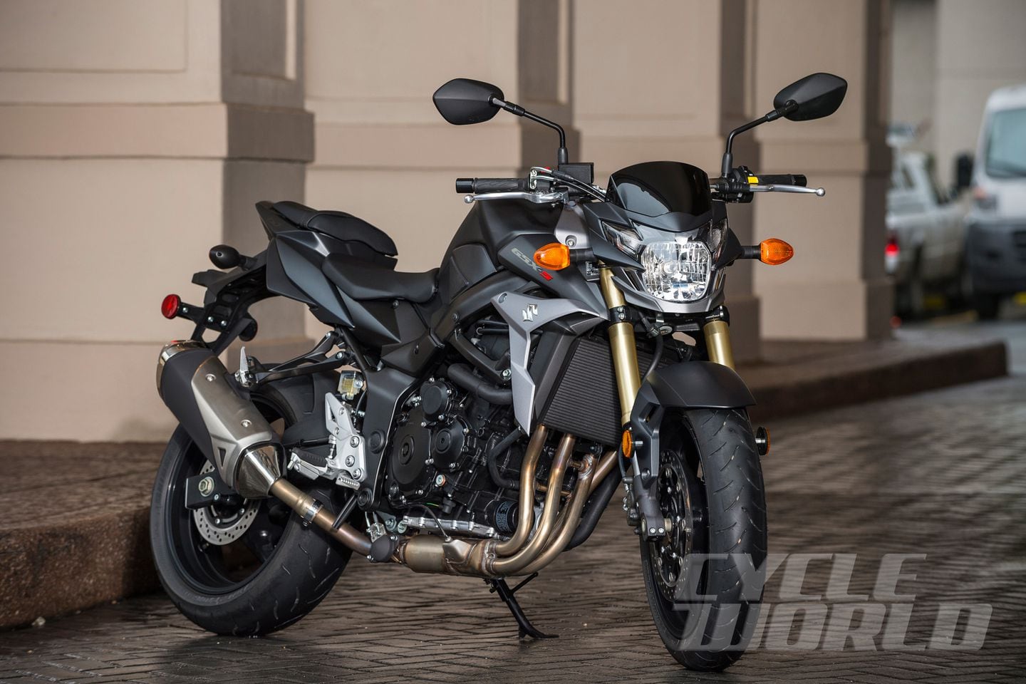超美品　GSX-S750　GSX-S 750 2015 Suzuki GSX-S750 - First Ride Review | Rider Magazine