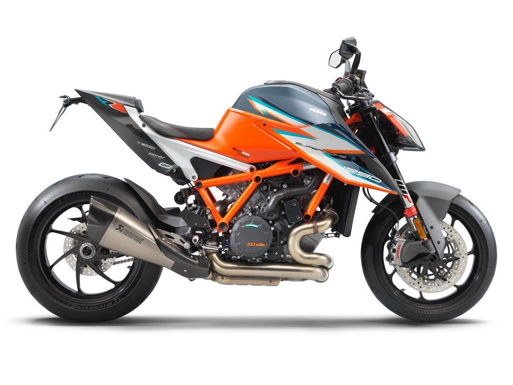 Electric components are carried over to the Brabus 1300 as well, though the bike is narrower than KTM’s version.