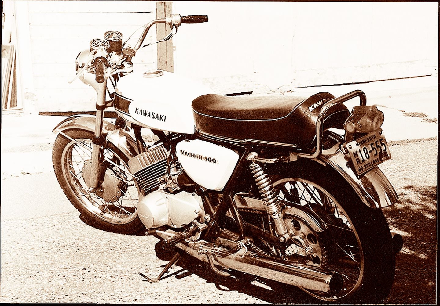 Retrospective: 1969 Kawasaki Mach III 500 | Cycle World