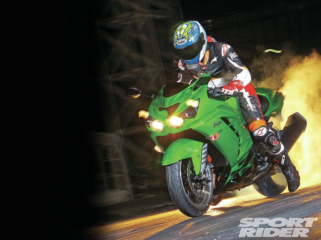 2012 Kawasaki ZX-14R | The New King Cometh | Cycle World