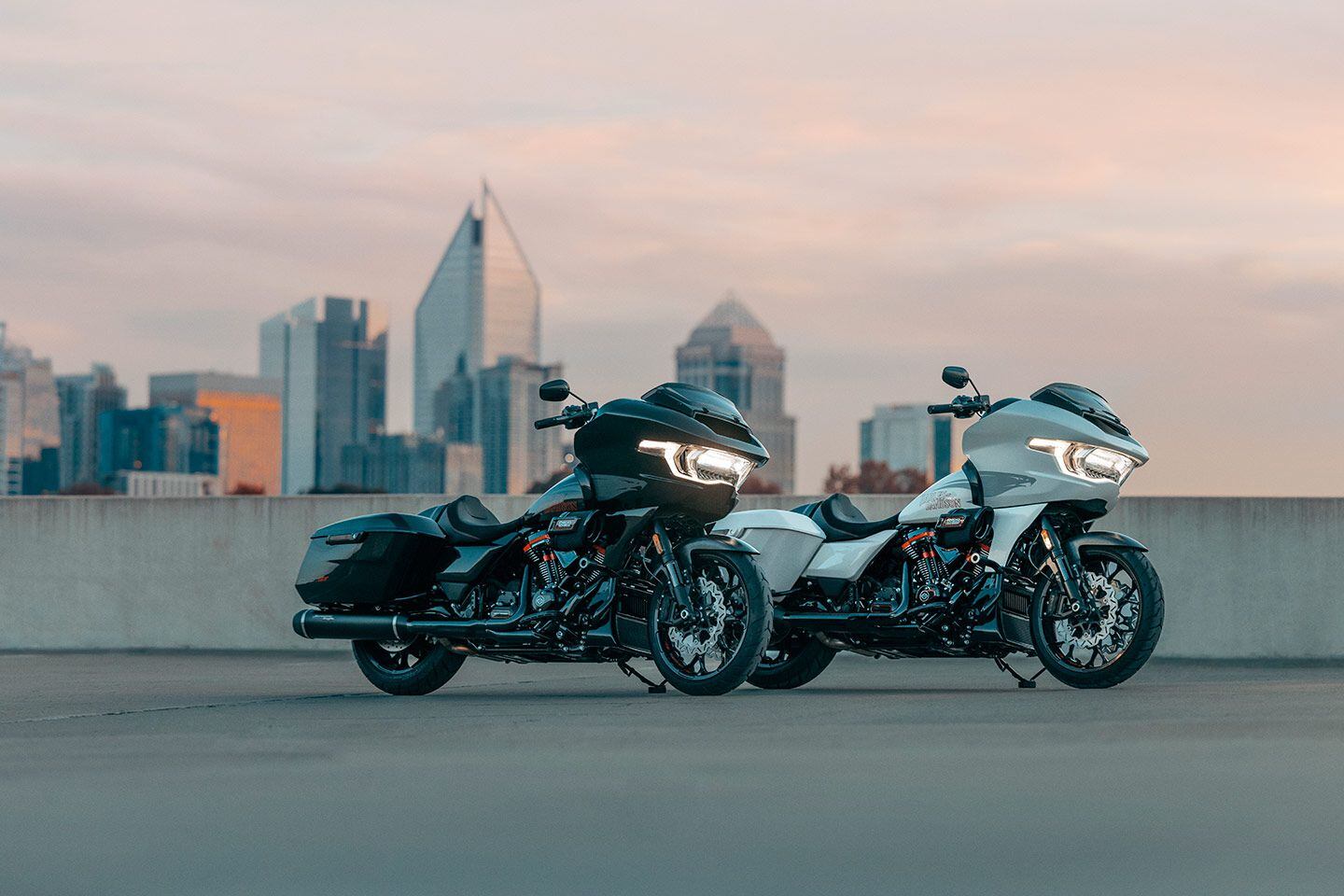 The CVO Road Glide ST is available in Golden White Pearl or Raven Metallic.