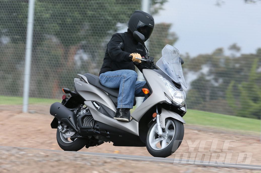 2015 Yamaha SMAX Scooter Review- First Ride Photos- Specifications