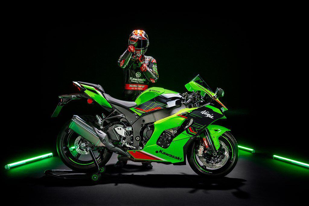It’s almost impossible to look at a ZX-10R and not think of Jonathan Rea, who took the bike to six consecutive World Superbike titles.