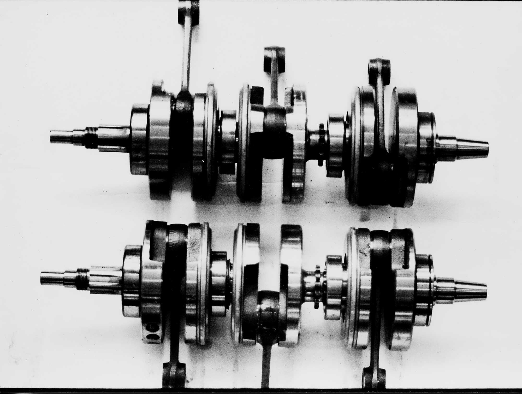 Laverda’s 1,000cc triples used “flat” 180-degree crankshafts (shown at the bottom)—far from ideal. The later 1,200cc triples used the more standard 120-degree layout shown at the top. Both used roller mains and rod bearings.