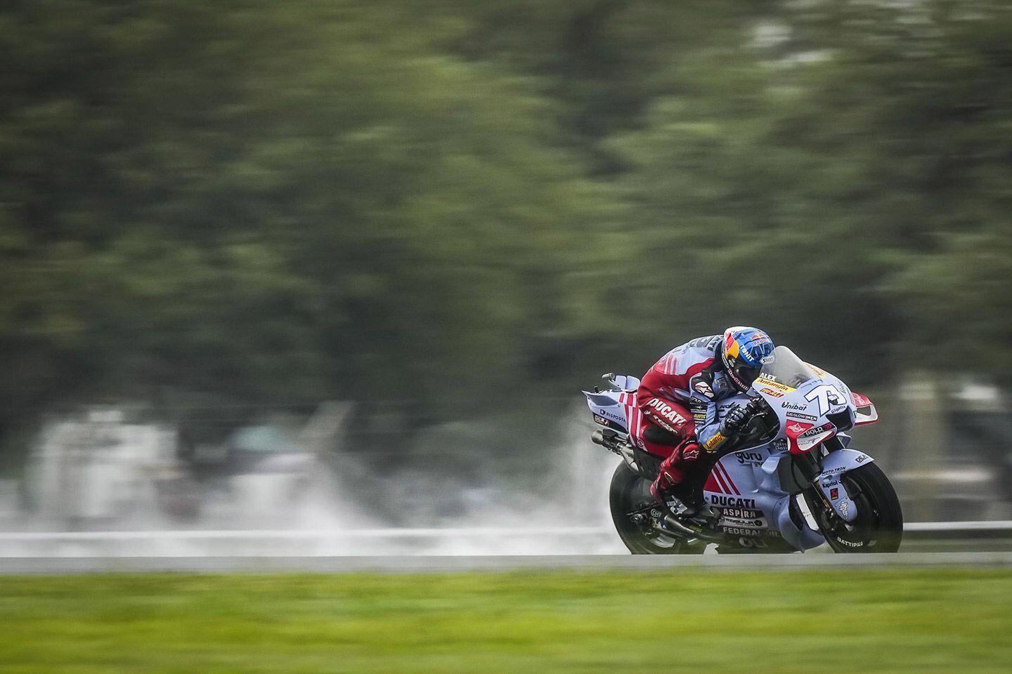 Álex Márquez finished on the podium in Argentina with a third place.