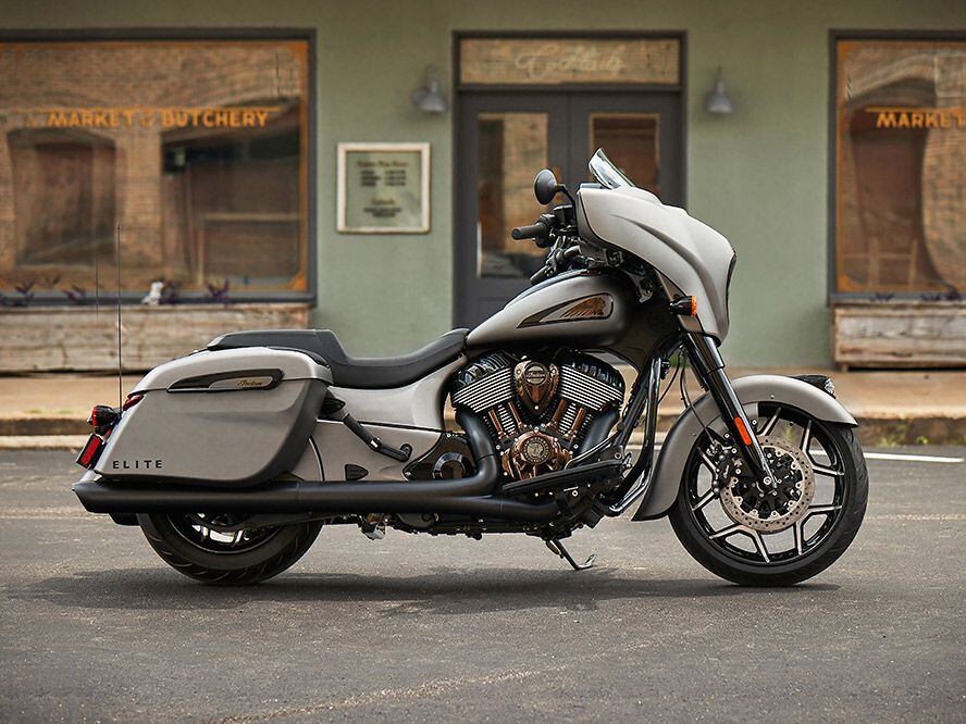 For the traditionalists out there, the Chieftain Elite comes standard with the Thunderstroke 116 engine, Indian’s most powerful, air-cooled unit.