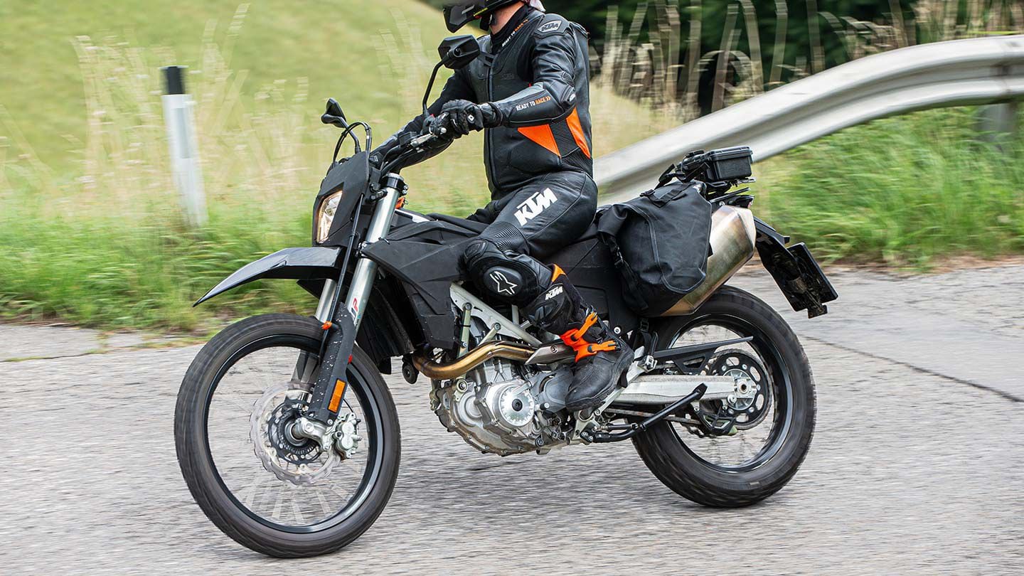 The left side of the Enduro R gives a clear view of the changes to the bike compared to the current model.