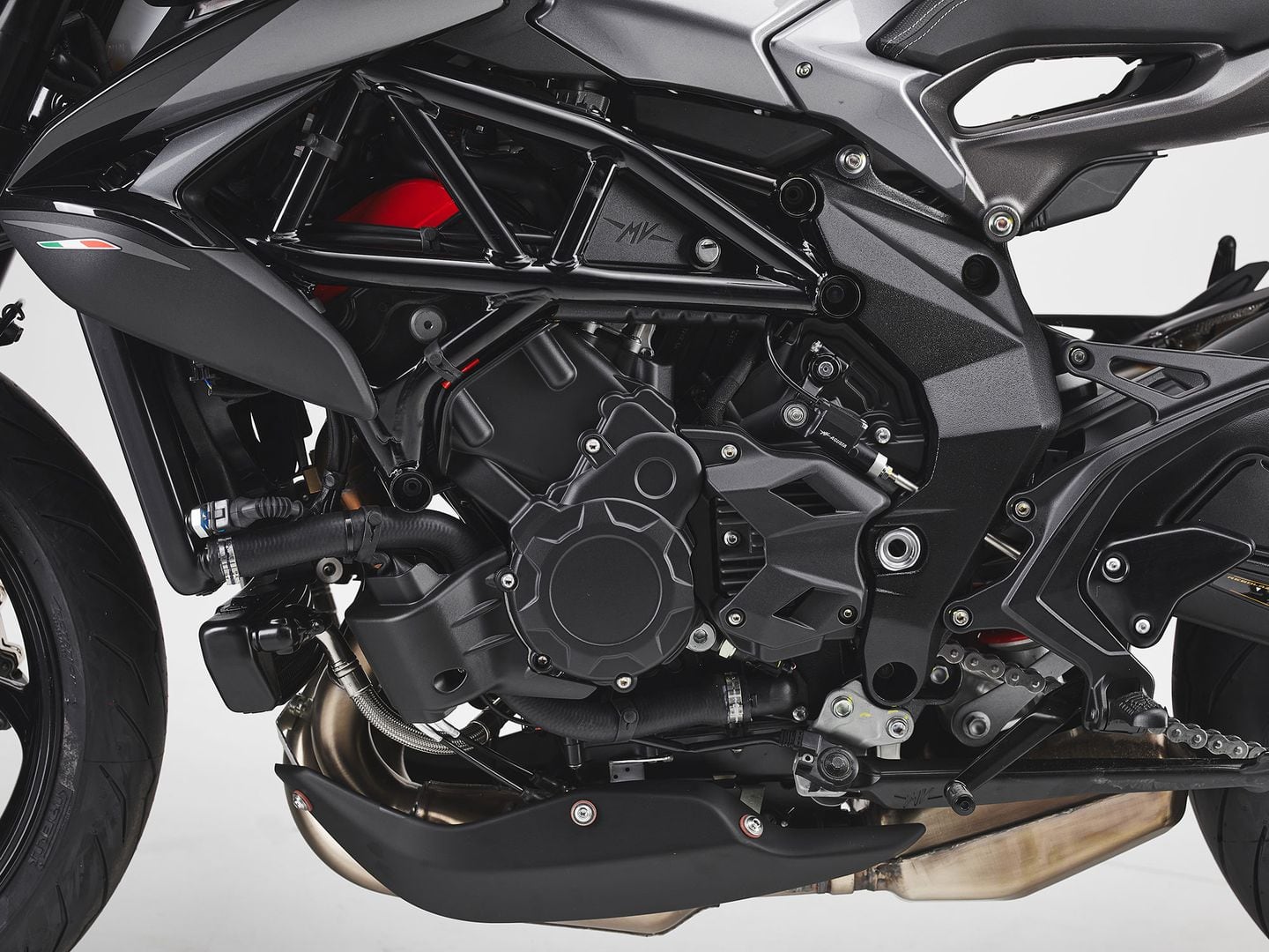 2021 MV Agusta Brutale 800 and Dragster 800 First Look Cycle World