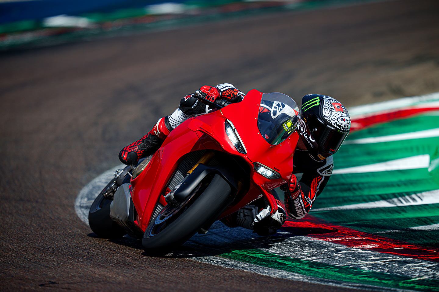 A host of rider aids, including the new eCBS system, on the 2025 Panigale is said to offer more performance on the track as well as on the street.