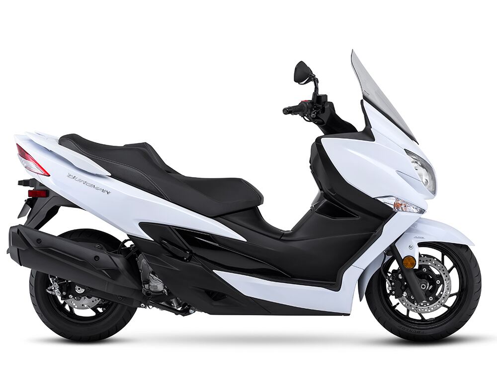 The new version of the prototype now utilizes the same wheelbase as this standard model.