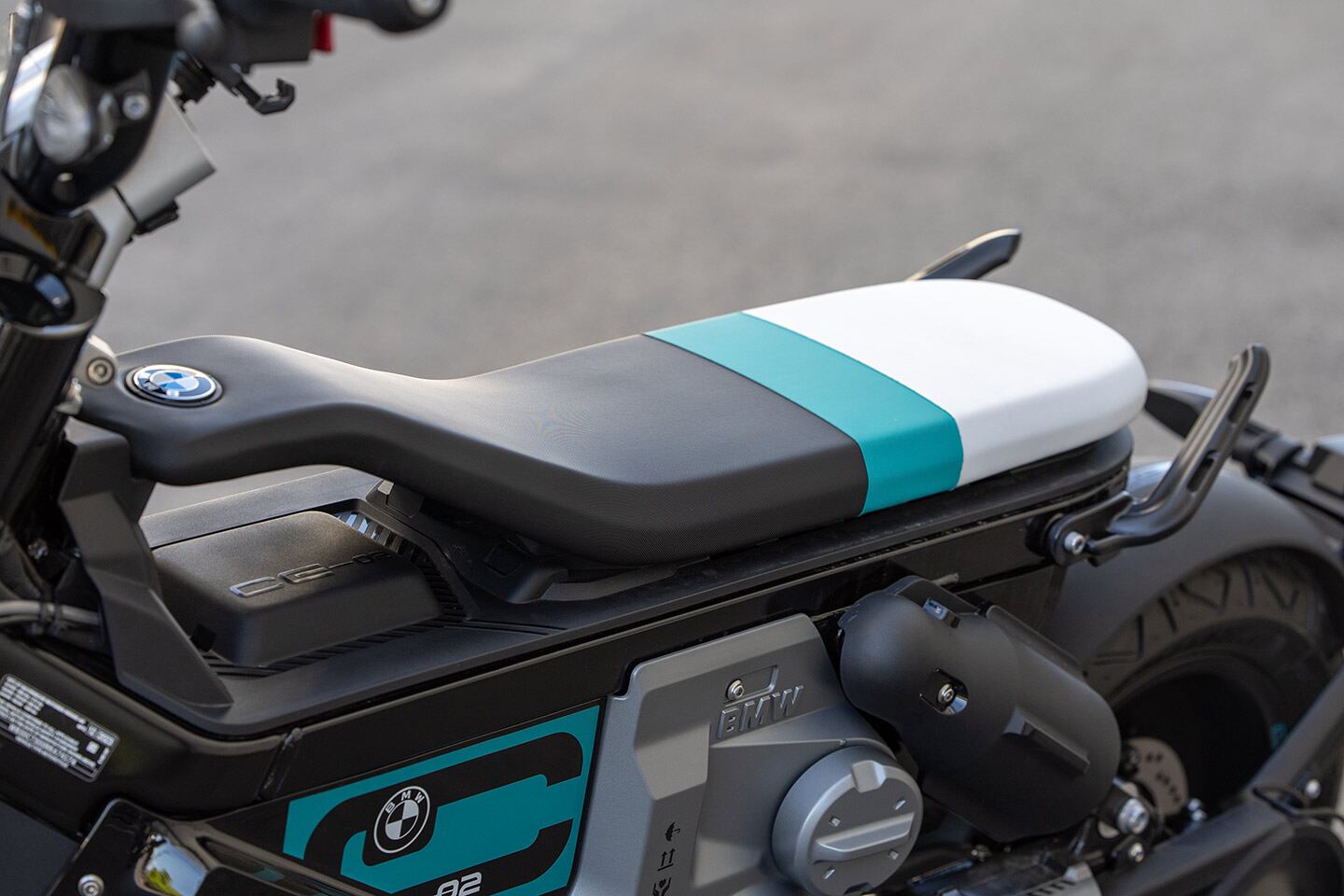 We had the tricolor “Pro” seat, with thinner padding and grippy cover. A thicker Comfort seat is also available.
