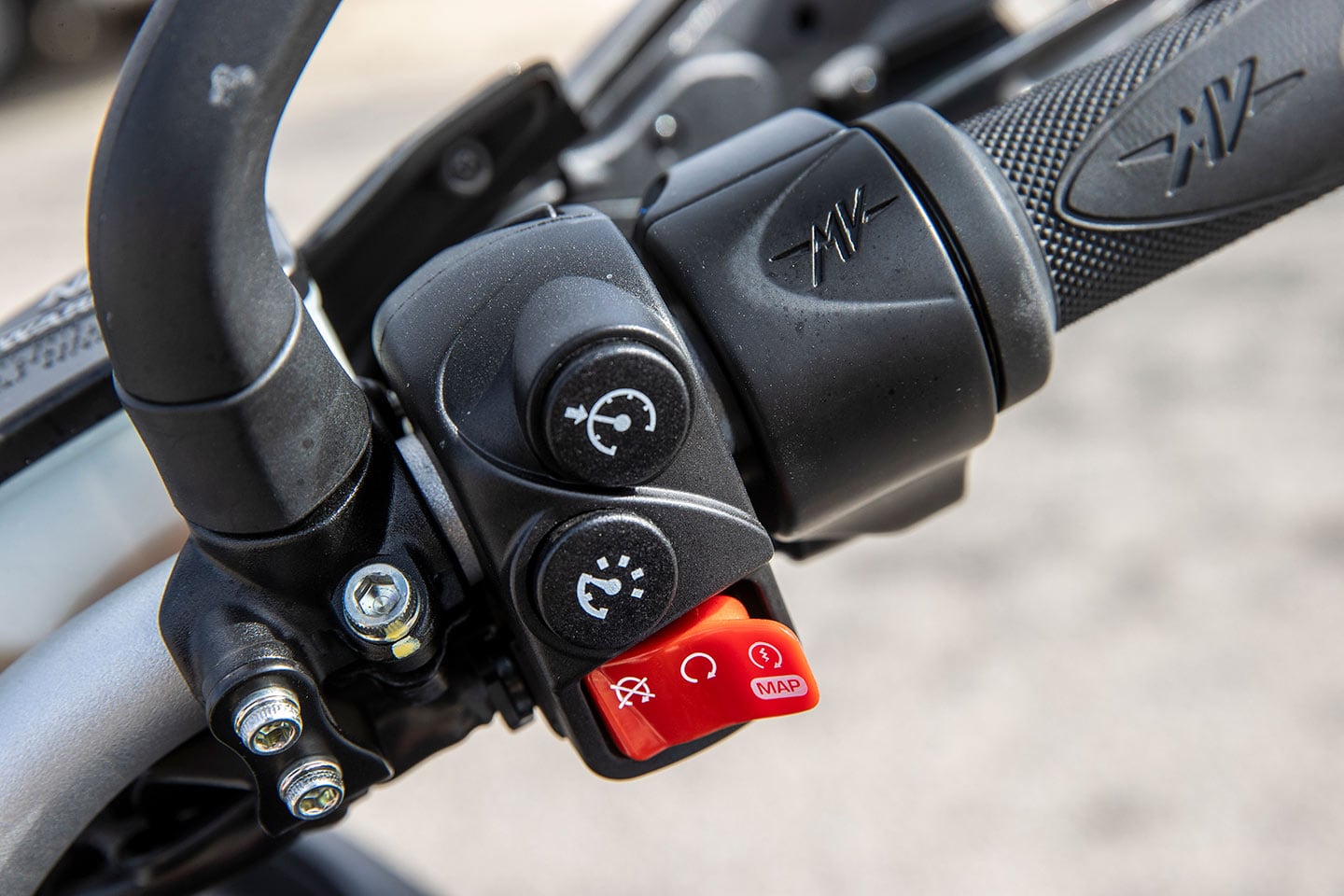 Buttons for cruise control and speed limiter. We used the former much more frequently than the latter.