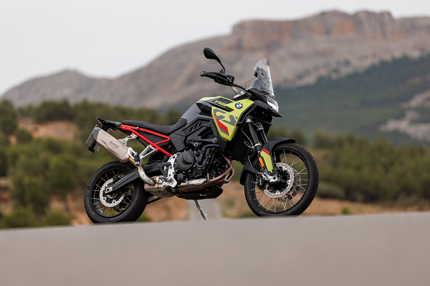 BMW 2024 F 900 GS looks slimmer and trimmer, and that’s because it is.
