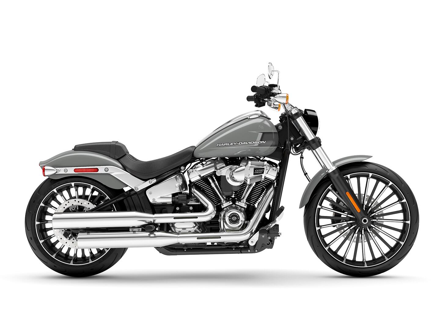 The Breakout is a slammed power cruiser featuring a Milwaukee-Eight 117 engine and miles of custom-cruiser styling.