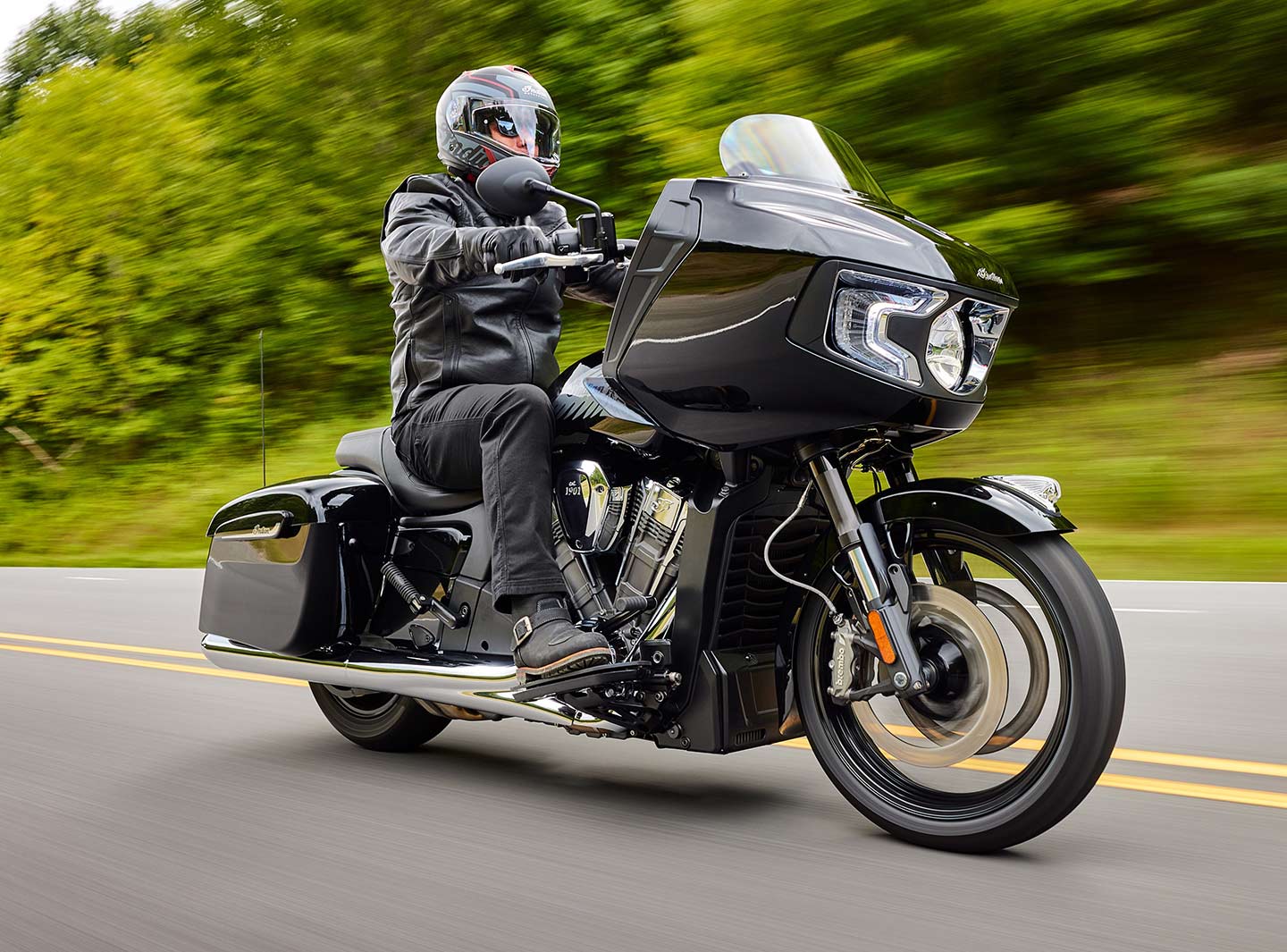 Impressive handling comes courtesy of a lightweight aluminum frame, inverted front suspension, and a chassis-mounted fairing.