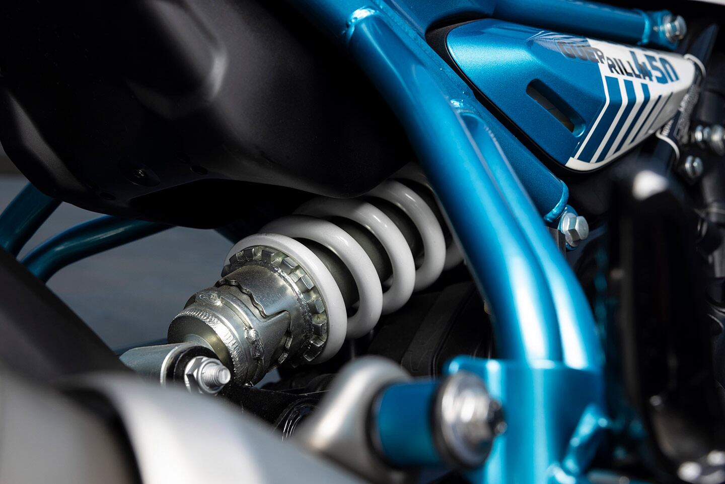Linkage-type rear Showa monoshock is adjustable for preload and offers 5.9 inches of travel.