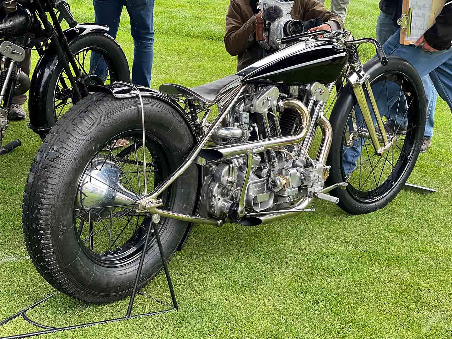 There’s no argument that Max Hazan’s lovely hand-built 1938 JAP 1000 build was more than deserving of its Custom/Modified second place trophy. Just ask owner Jason Mamoa.
