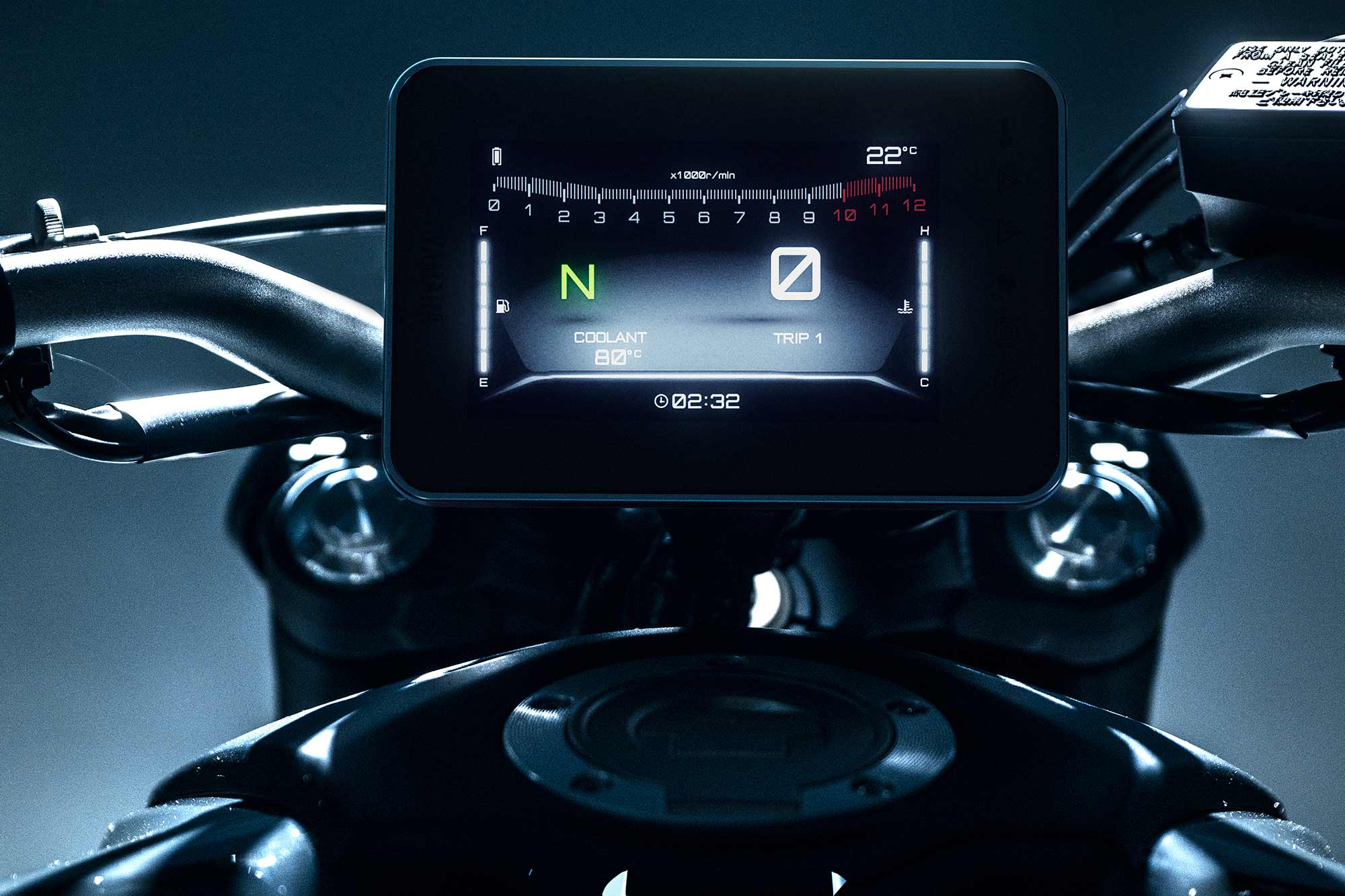 The 2023 MT-07’s new 5-inch TFT dash.
