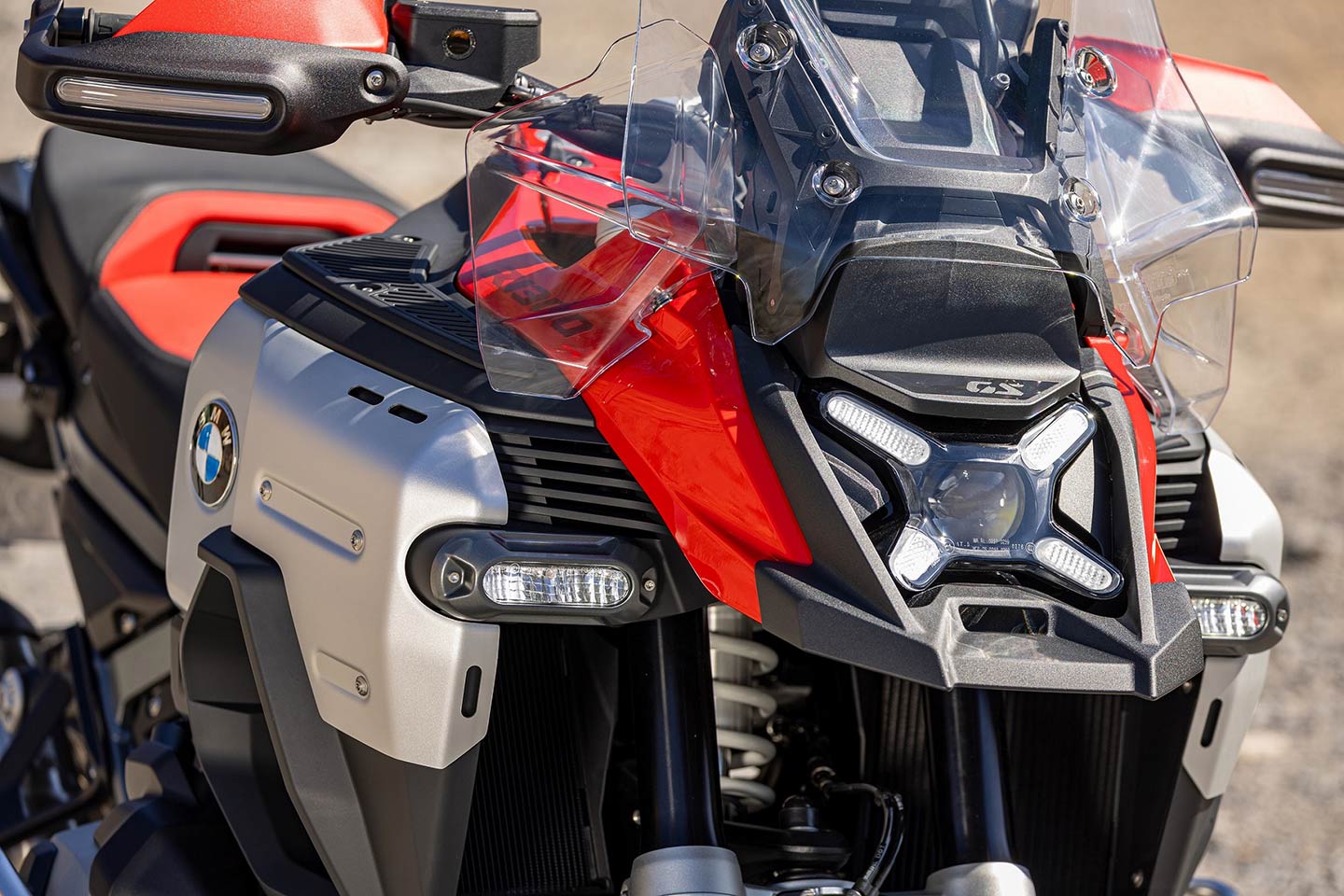 A new face for the Adventure includes a fresh LED headlamp along with two auxiliary LED headlamps to throw out extra illumination. Hand protectors house new integrated turn signals and grips are heated.