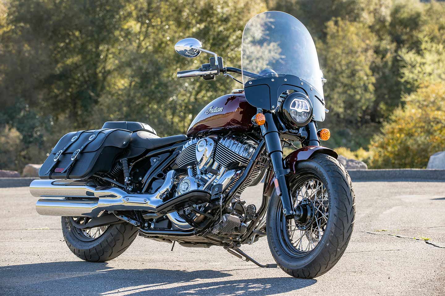 If you are tired of motorcycles that “try too hard,” then the Super Chief Limited has the appeal of a simple machine that does all the things with adequacy.
